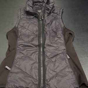 Athleta Women's Rock Ridge Primaloft Dark Gray Quilted Vest